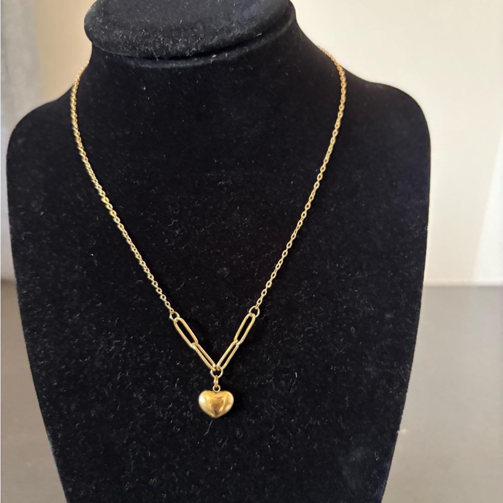 Gold Heart Pendant Necklace